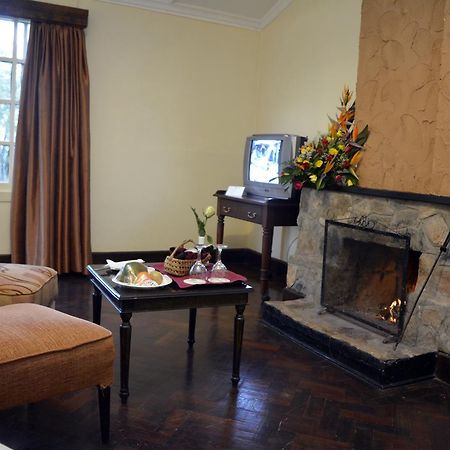 Outspan Hotel Ньери Экстерьер фото