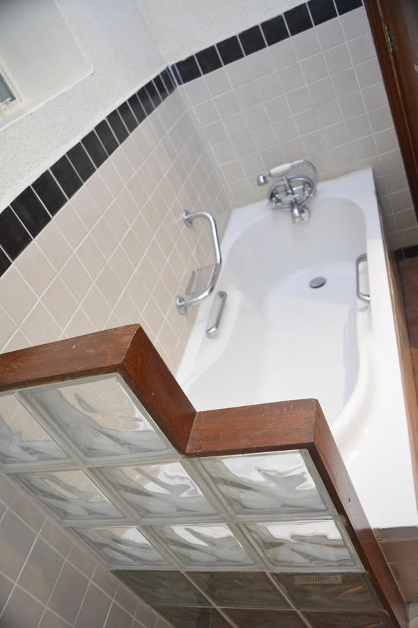 Outspan Hotel Ньери Экстерьер фото